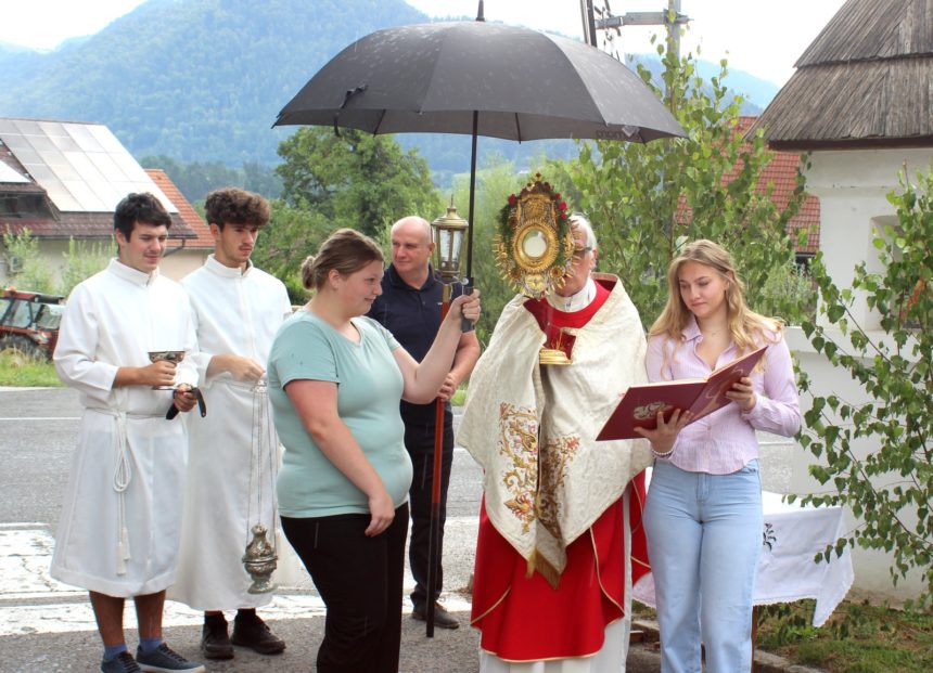 Praznik Lepe nedelje sv. Marije Magdalene na Vratih in v župniji Črneče