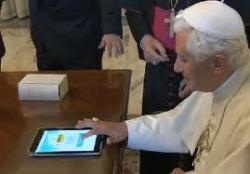 Papež na twitterju: presenetljivo velik odziv z vsega sveta